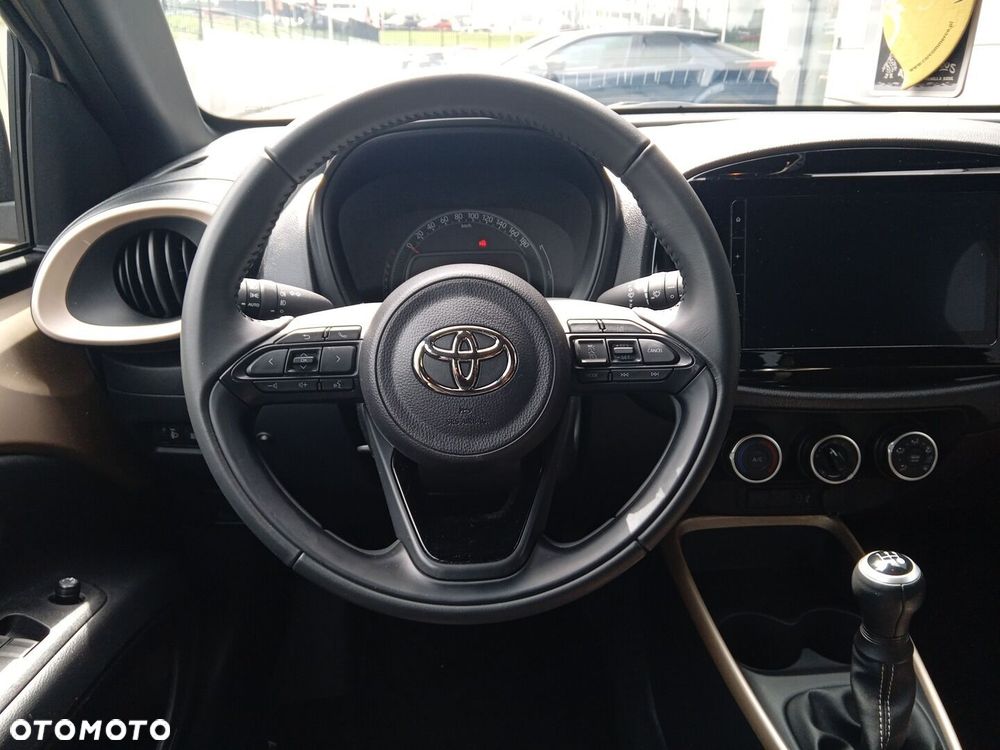 Toyota Aygo X - 16