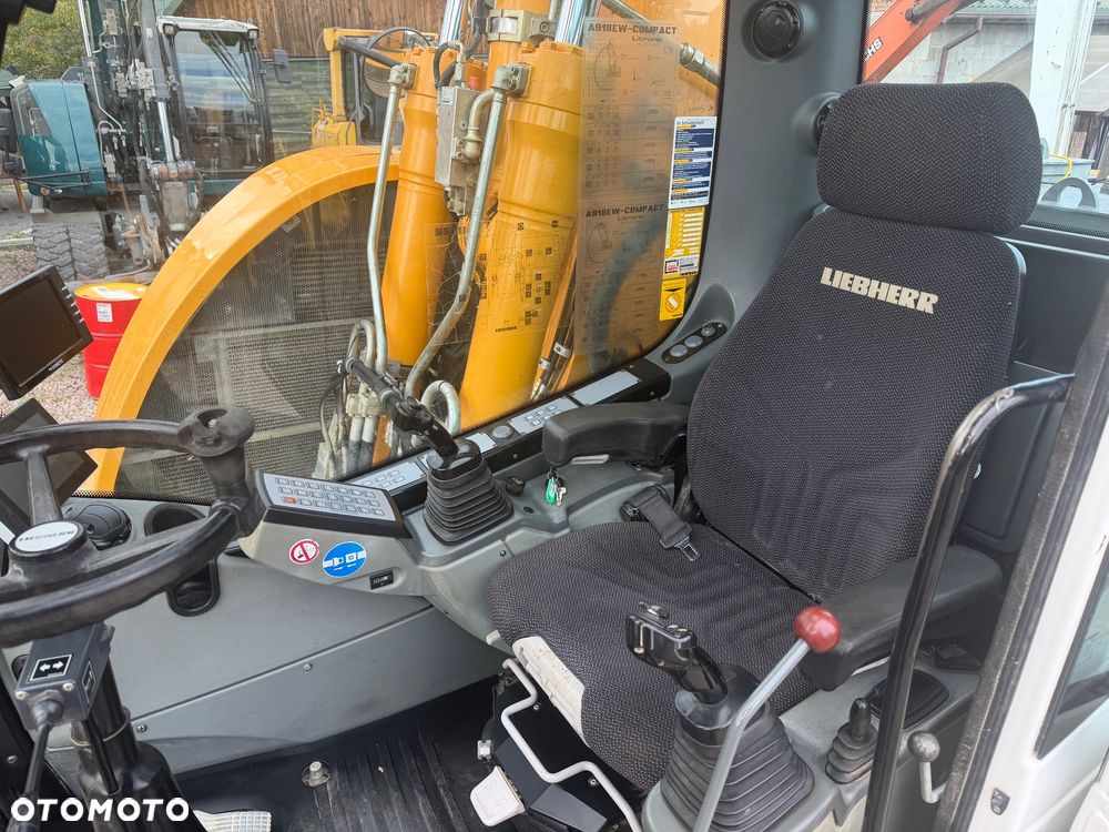 Liebherr A 918 Compact - 27