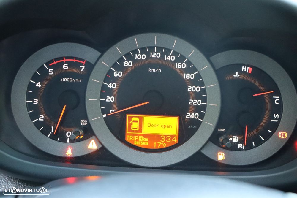 Toyota RAV4 2.2 D-4D X - 7