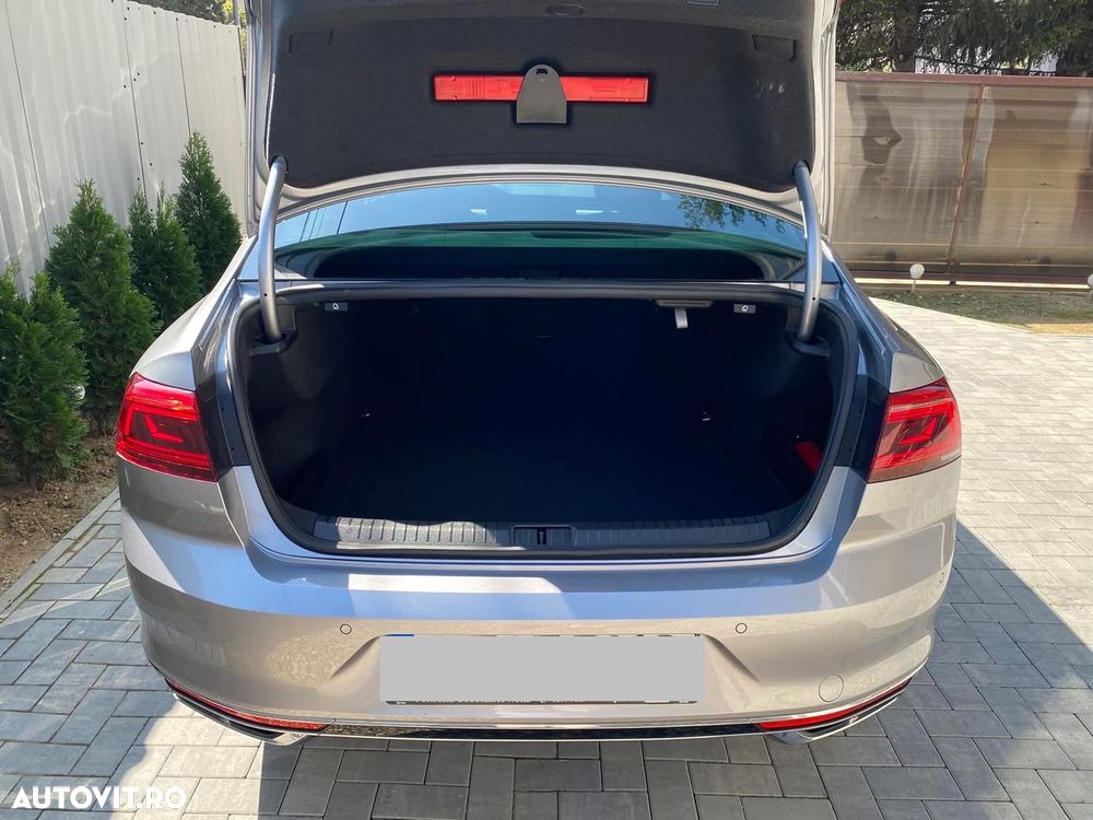 Volkswagen Passat 2.0 TDI DSG 4Mot Highline - 15