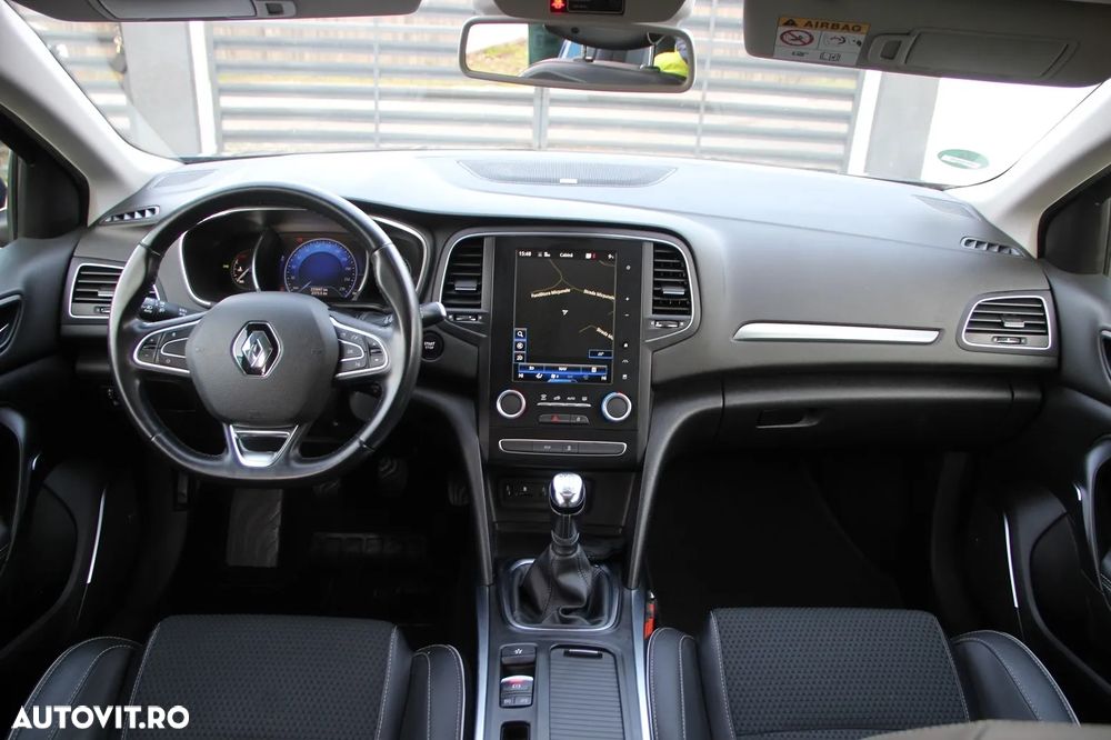 Renault Megane ENERGY dCi 110 Start & Stop Bose Edition - 4