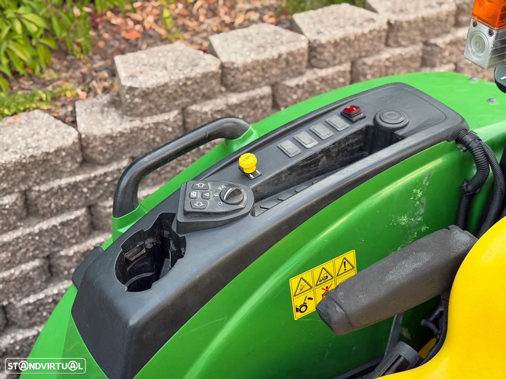 John Deere 4049 M 4RM - 13