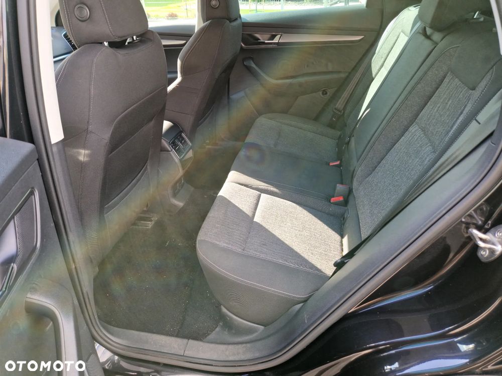 Skoda Karoq 2.0 TDI SCR 4x4 Style DSG - 17