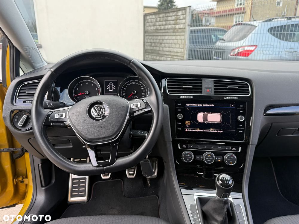 Volkswagen Golf 1.4 TSI Sound - 27