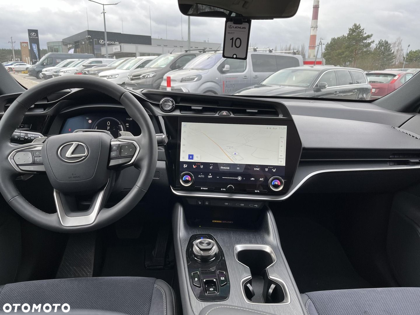 Lexus RZ - 11