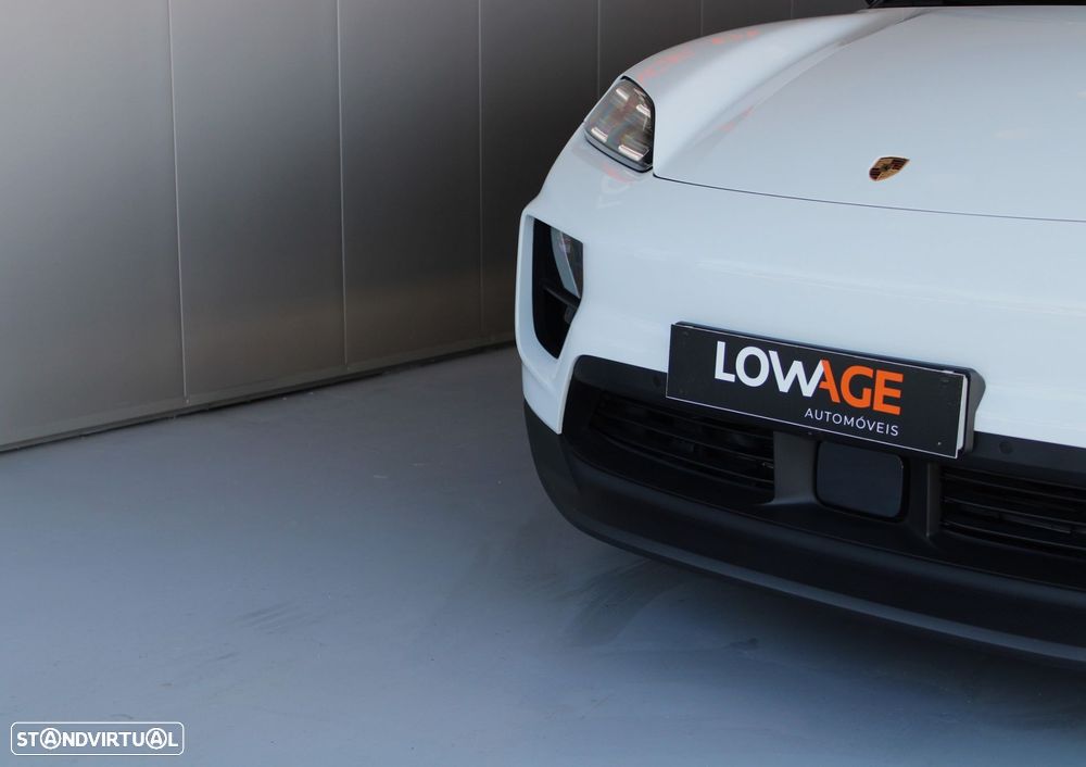 Porsche Macan Electric 4 - 27