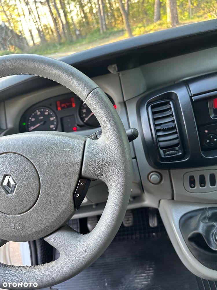 Renault Trafic - 15