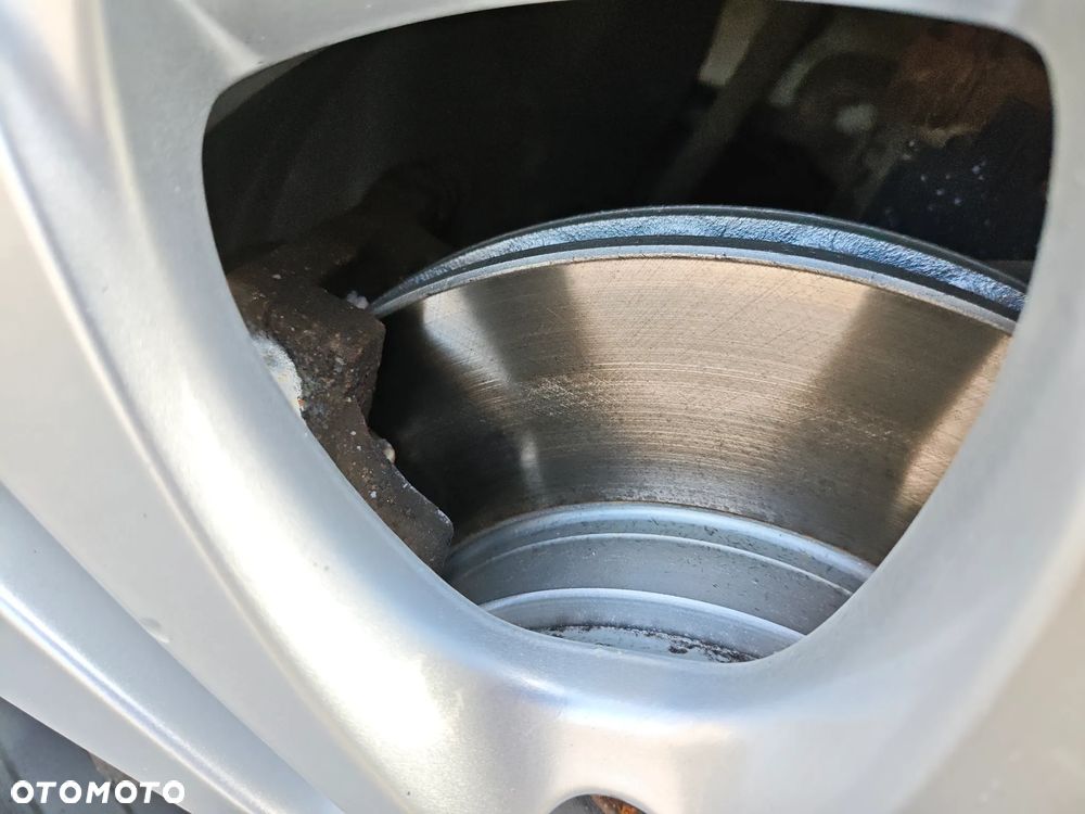 Mercedes-Benz Klasa A 180 (BlueEFFICIENCY) - 34