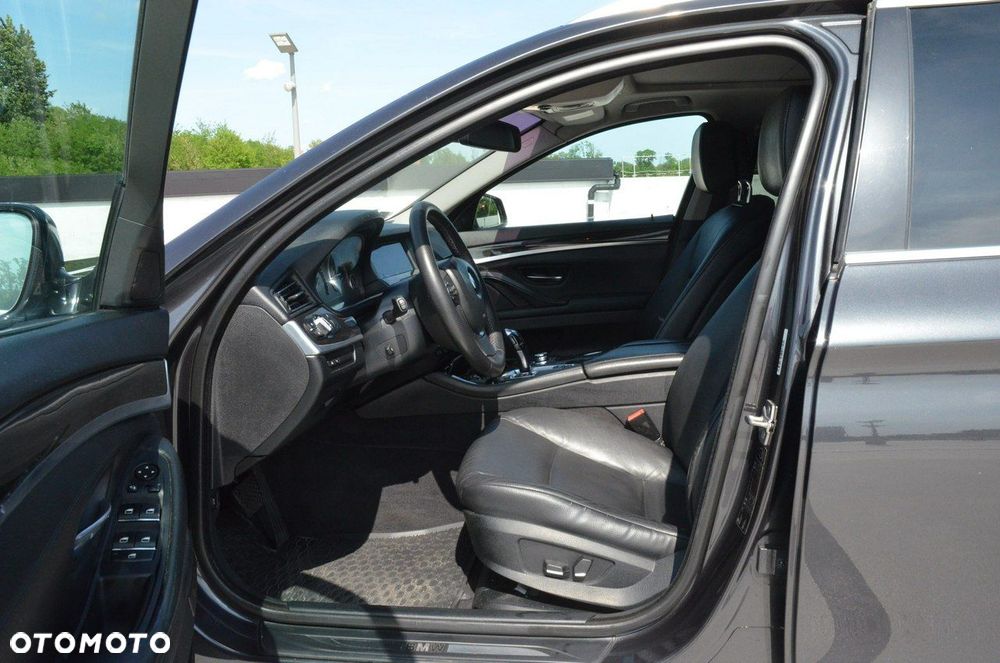 BMW Seria 5 520d Luxury Line - 24