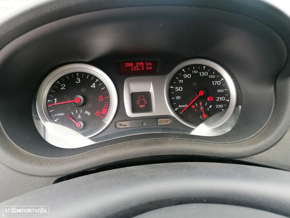 Renault Clio - 2