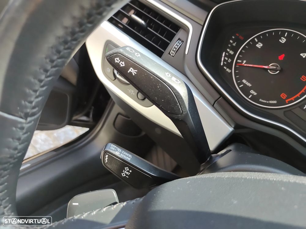 Audi A4 2.0 TDI S tronic design - 25