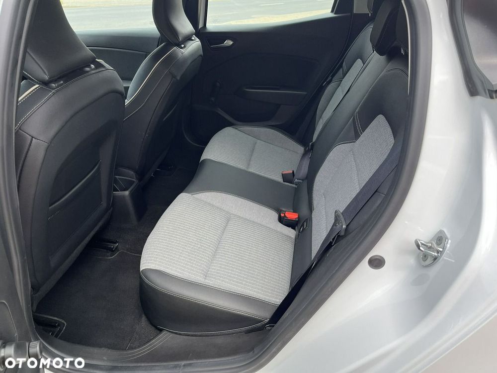 Renault Clio - 27