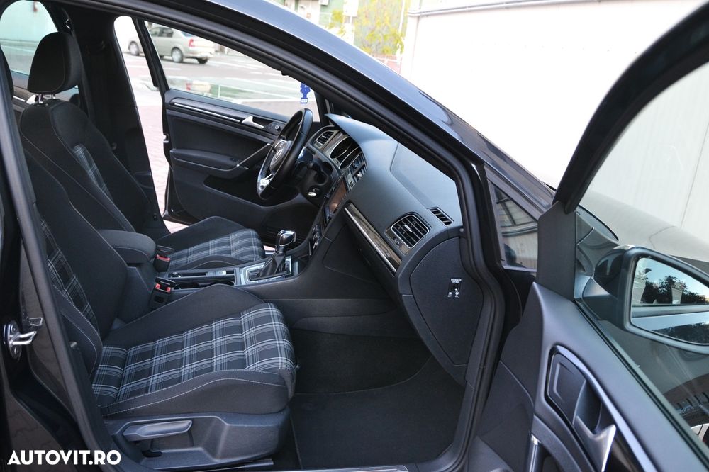 Volkswagen Golf 2.0 TDI DSG GTD - 19