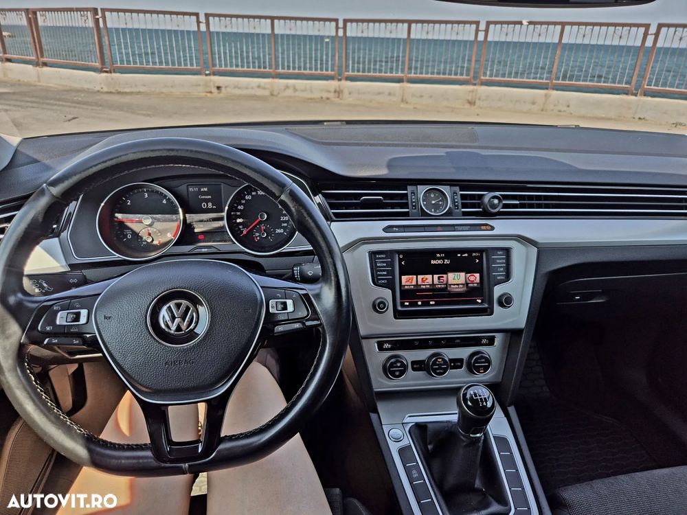 Volkswagen Passat 2.0 TDI Comfortline - 7