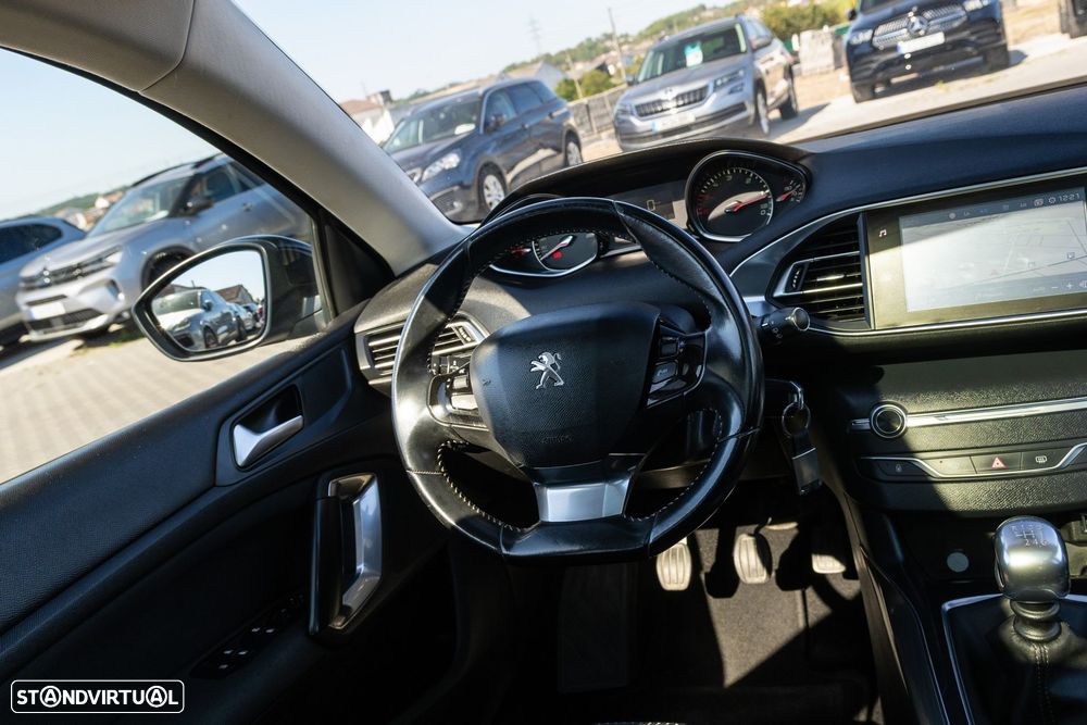 Peugeot 308 SW 1.5 BlueHDi Allure - 22