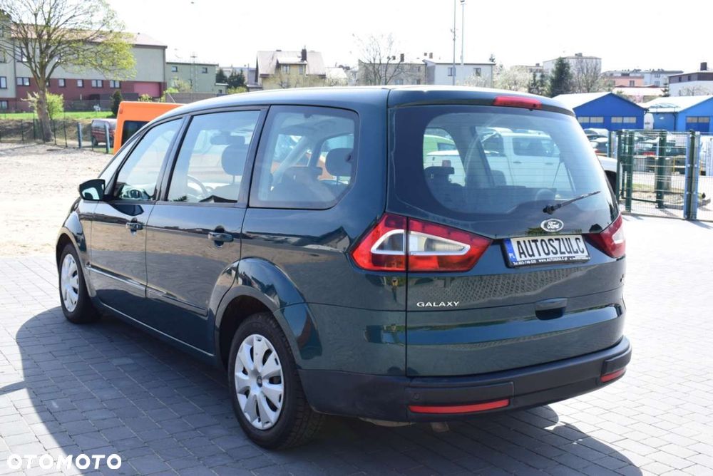 Ford Galaxy - 10