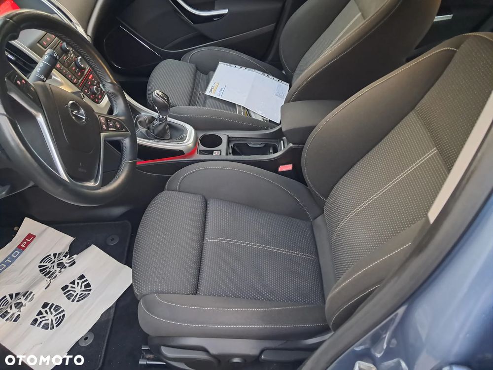 Opel Astra 1.4 Turbo Design Edition - 17