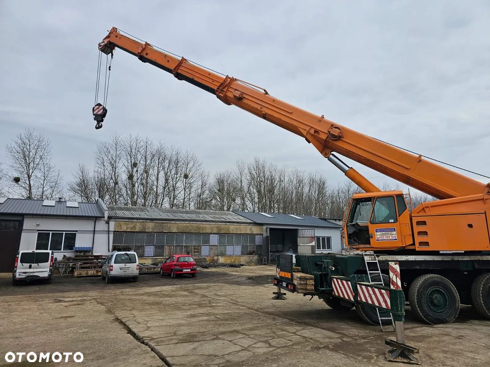 Liebherr LTM 1090 - 30