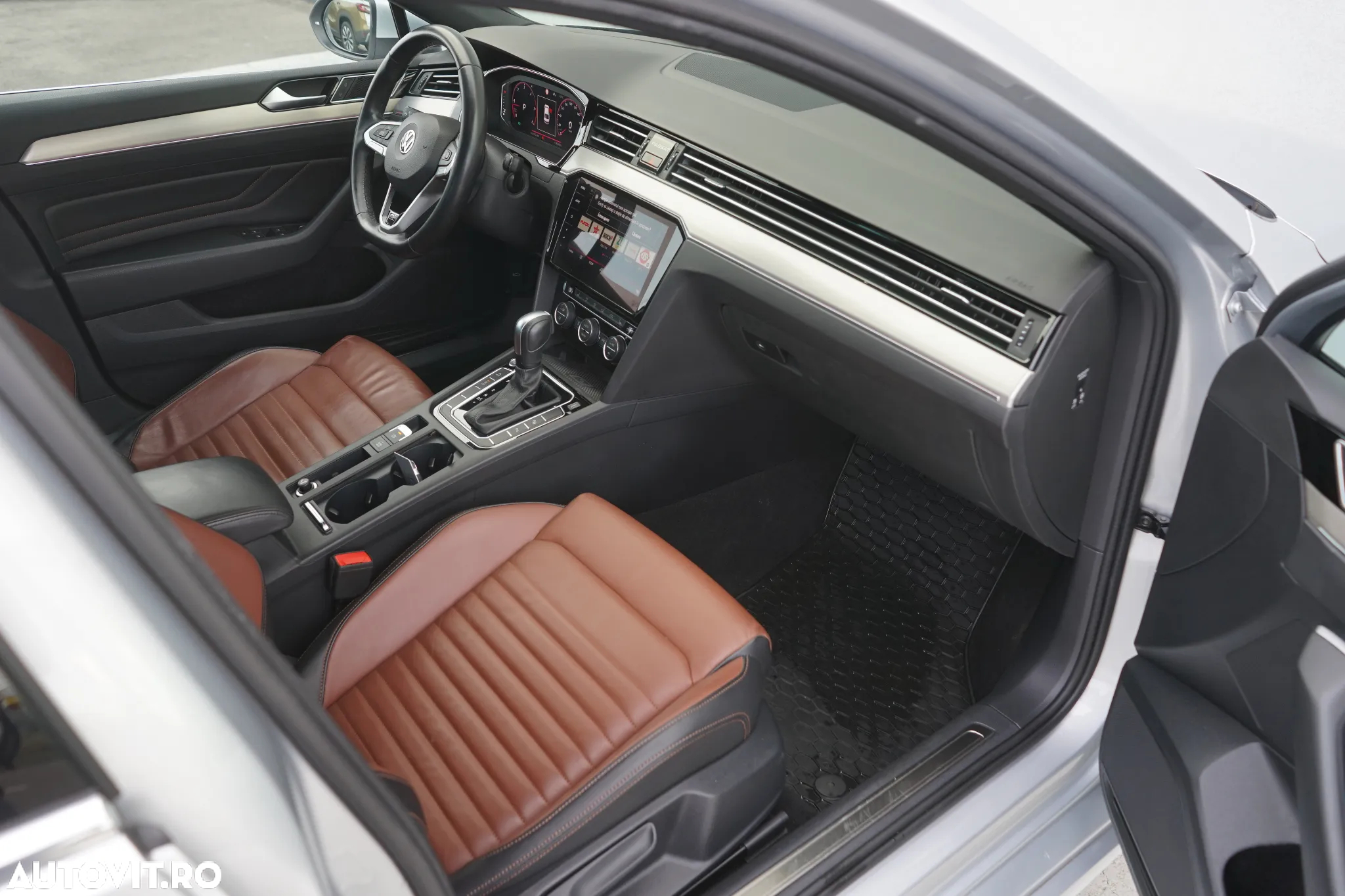 Volkswagen Passat - 25