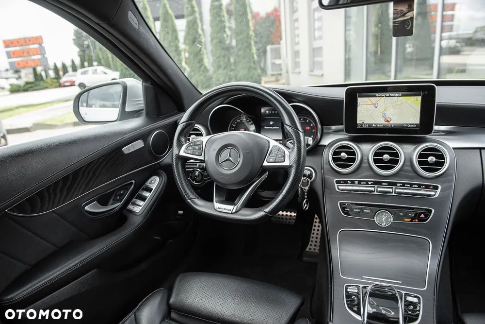 Mercedes-Benz Klasa C 400 4Matic 7G-TRONIC AMG Line - 29