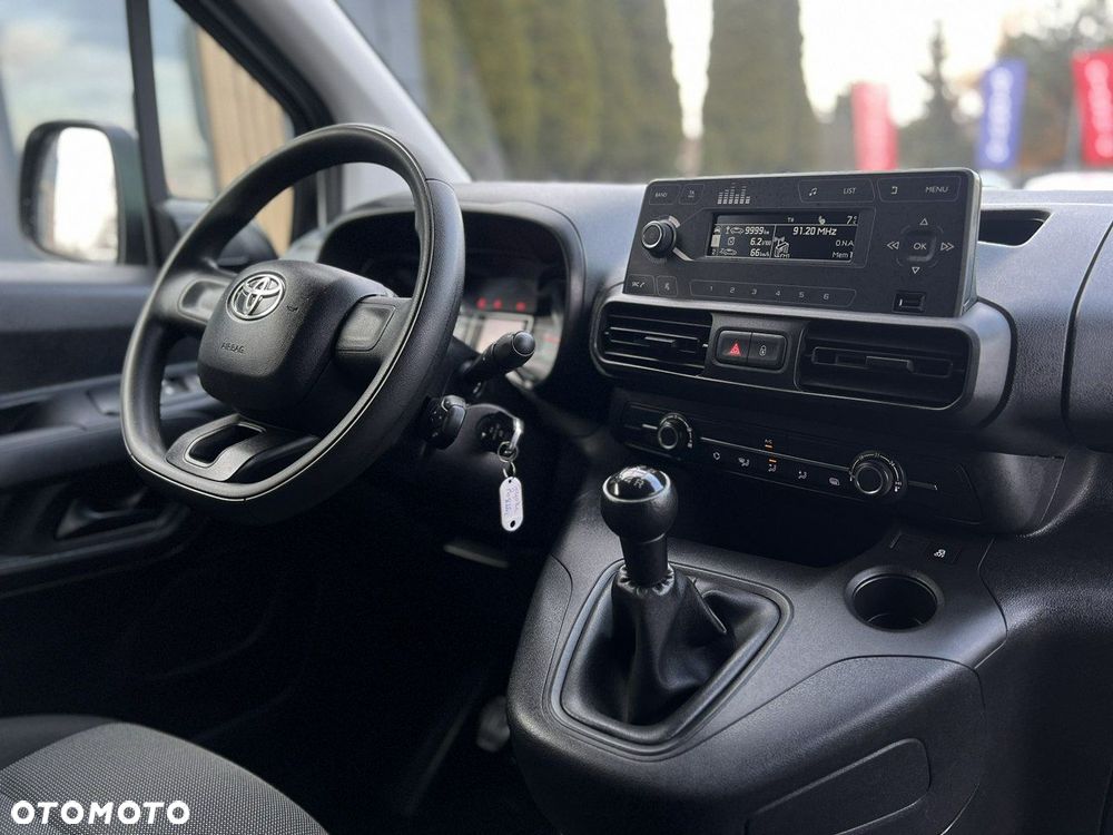 Toyota Proace City - 17