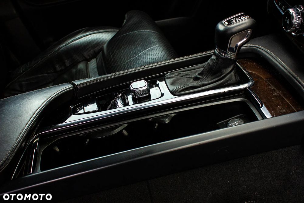 Volvo XC 90 D5 AWD Inscription - 36