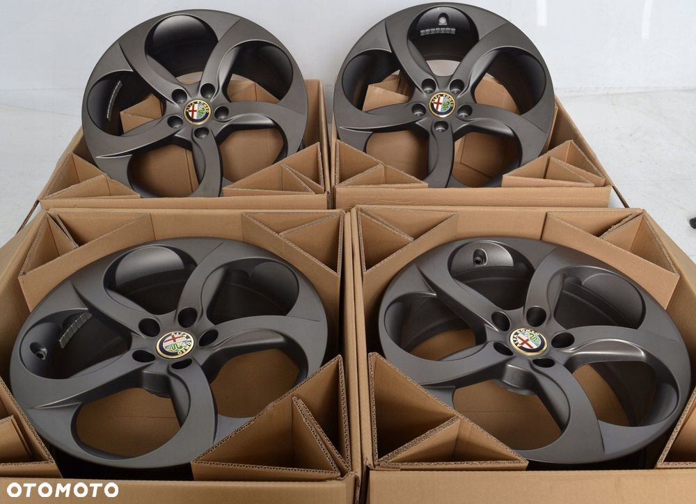 4X Felgi 18" 5X110 Oryginał Alfa Romeo Giulia Grafitowy Mat - Komplet