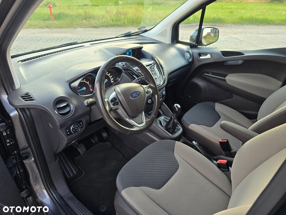 Ford Tourneo Courier 1.0 EcoBoost Titanium - 6