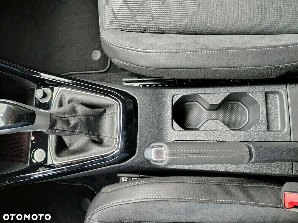 Volkswagen T-Cross - 14