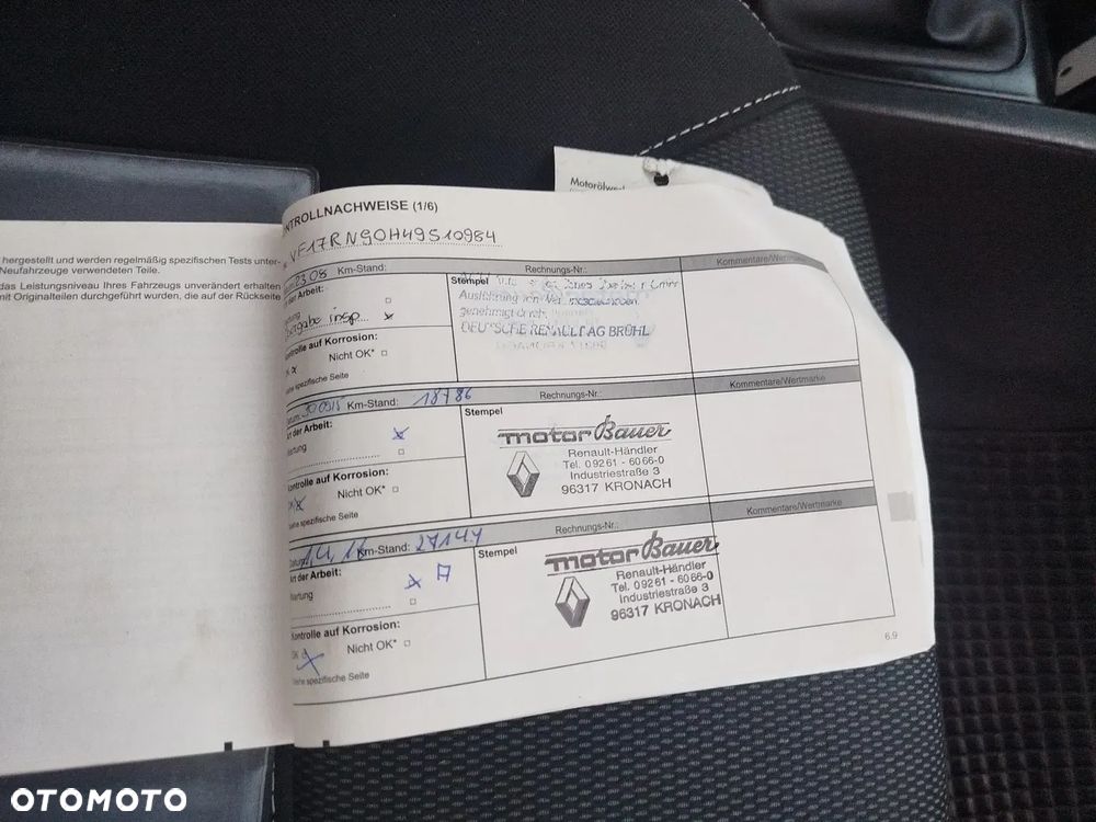 Renault Clio 1.2 16V 75 LIMITED - 13