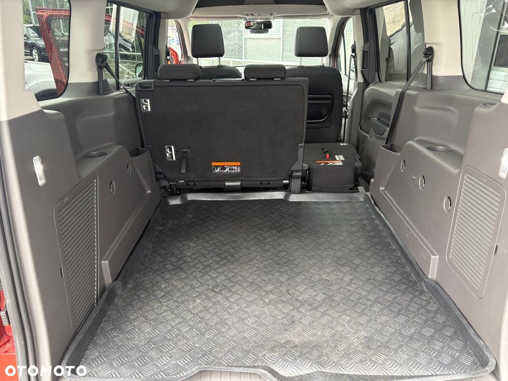 Ford Tourneo Connect Grand - 35
