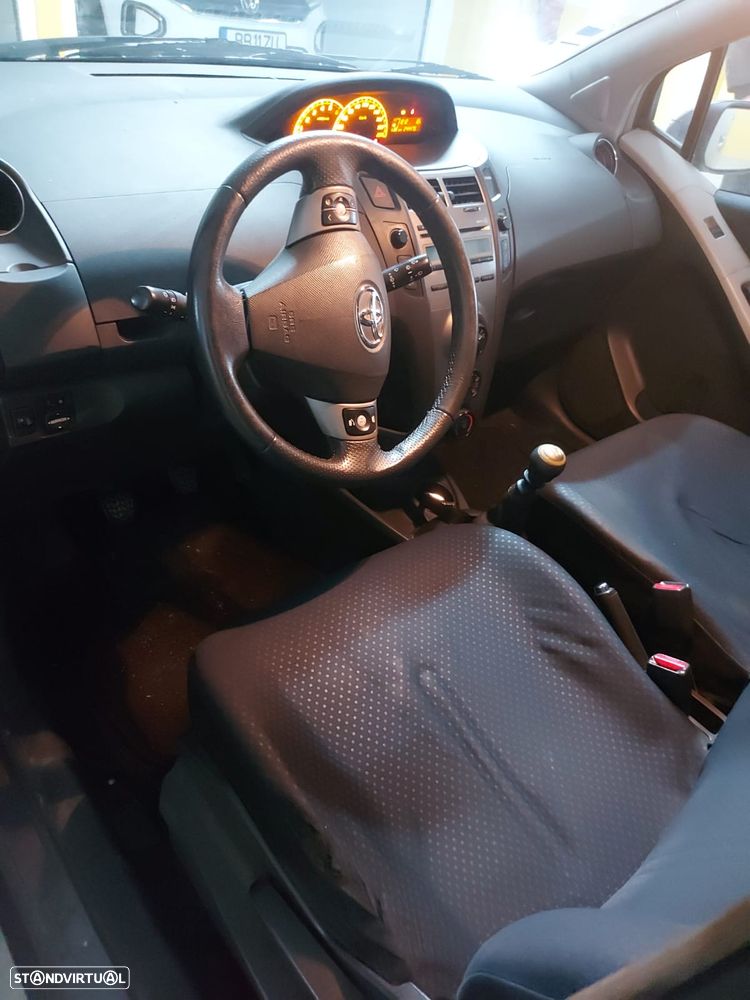 Toyota Yaris 1.4 D-4D High Pack - 5