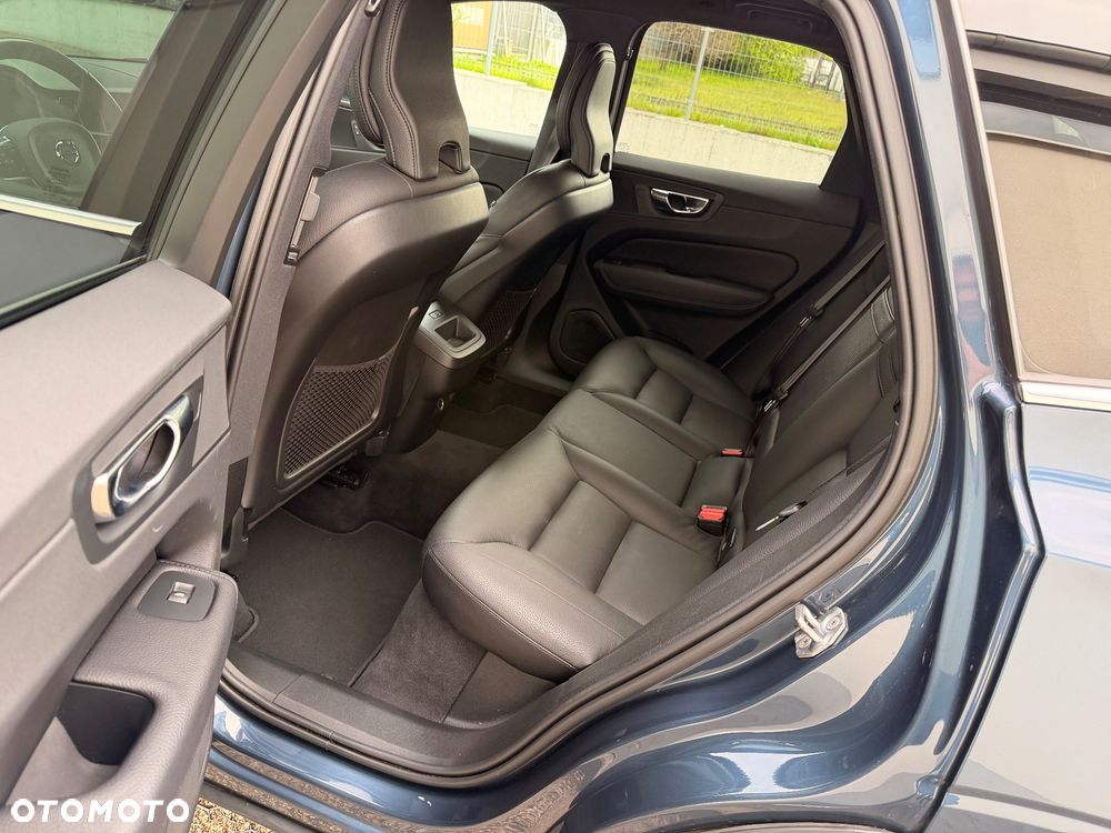 Volvo XC 60 D4 SCR Momentum - 19