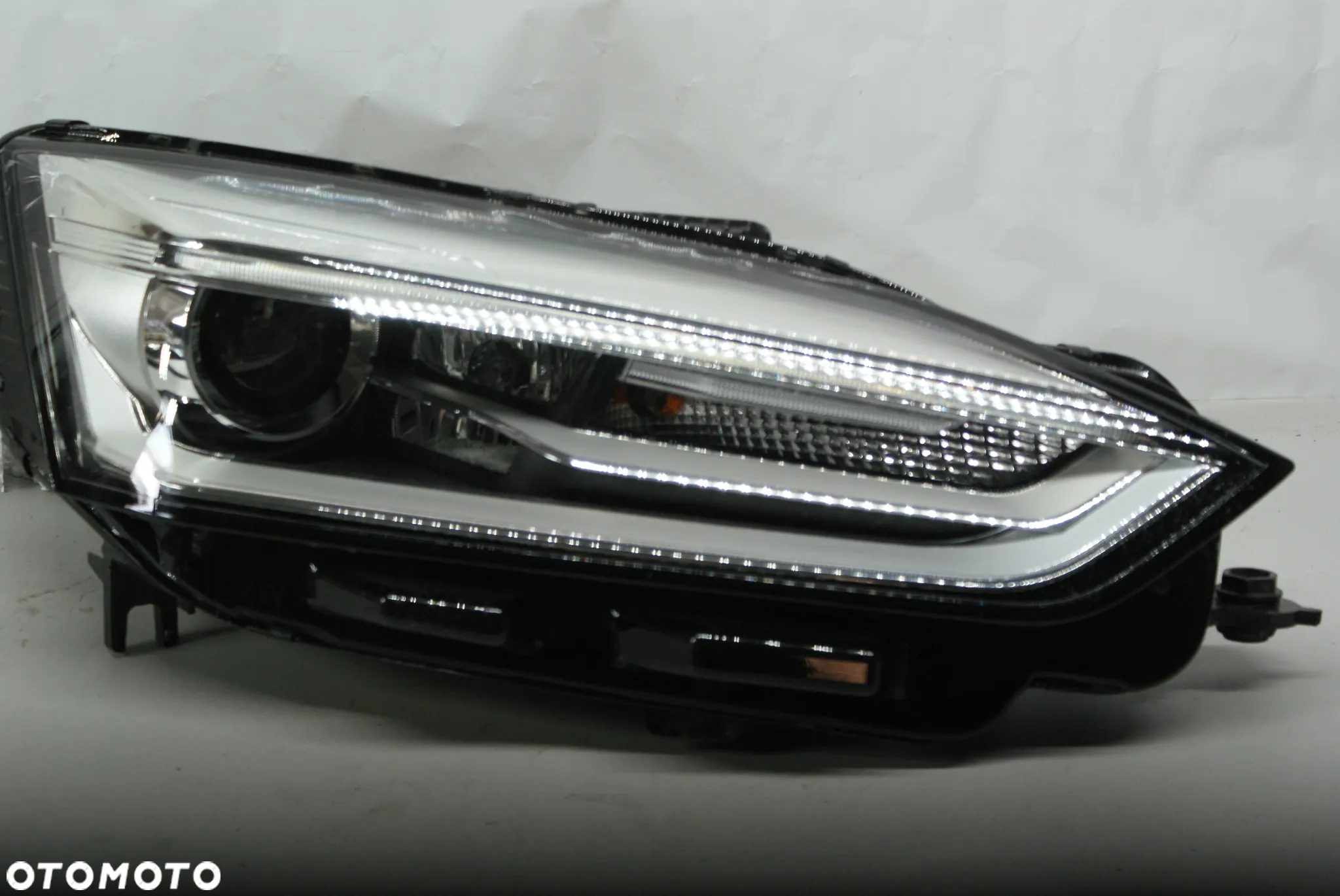 Lampy przednie Audi A5 8W bi-xenon - 2