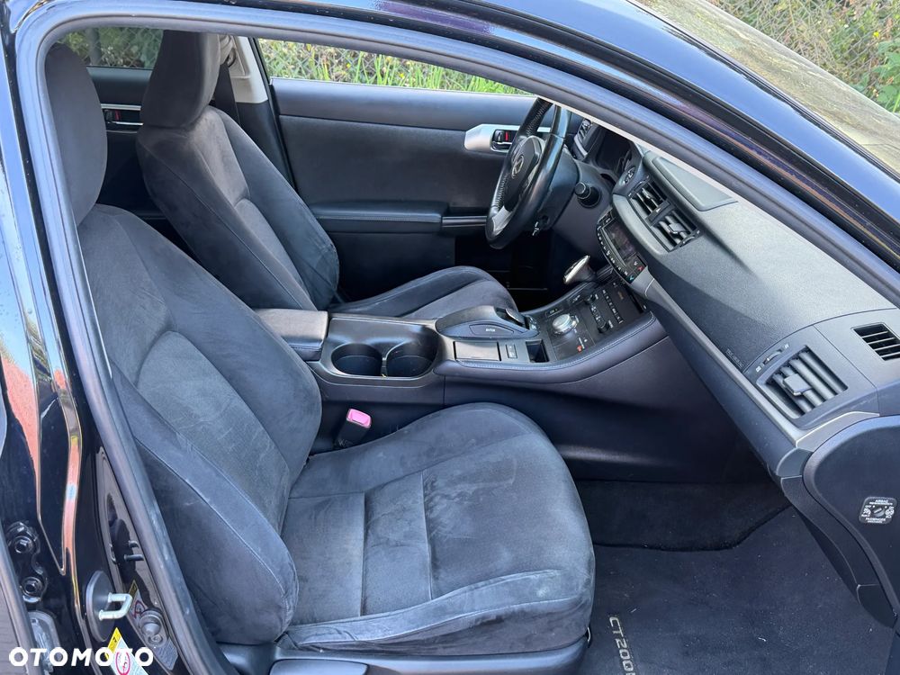 Lexus CT 200h Prestige - 4