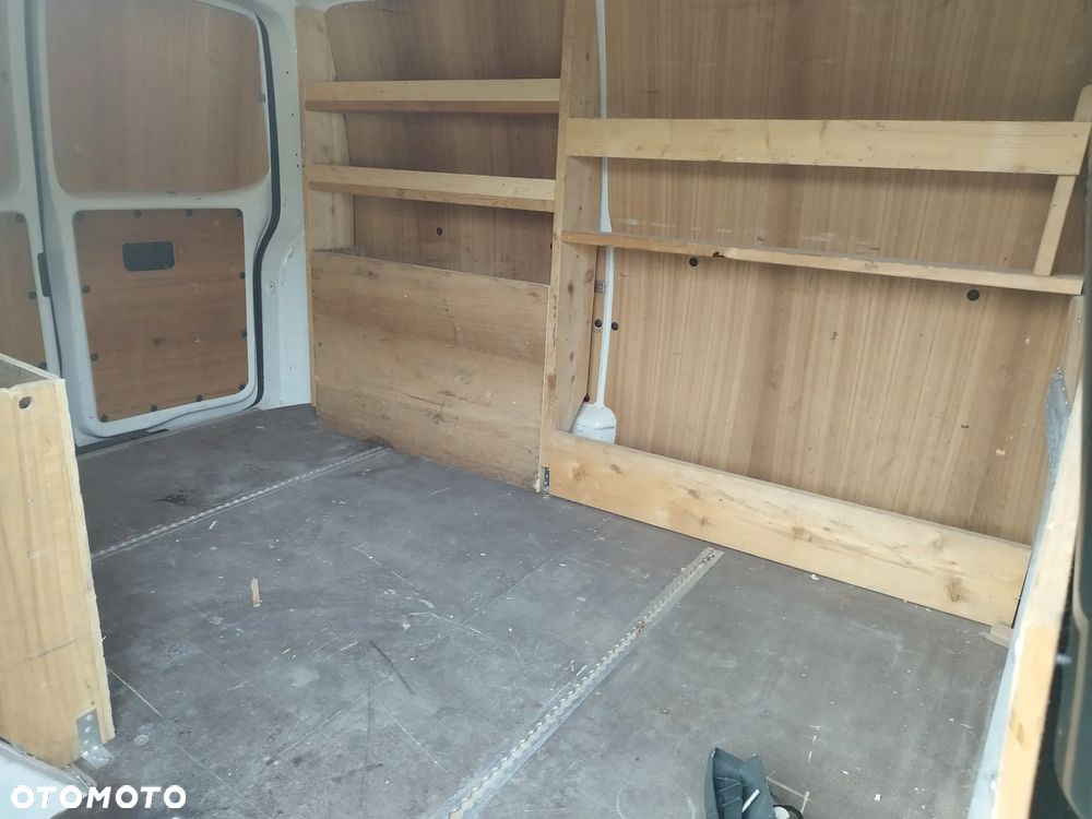 Volkswagen Transporter - 4