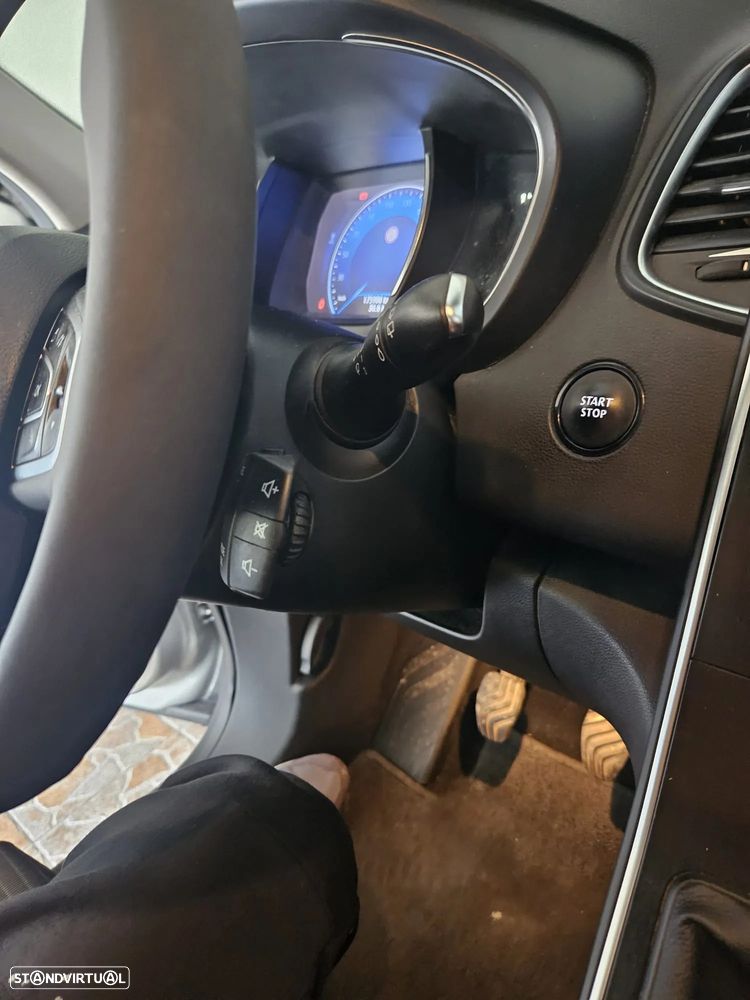 Renault Grand Scénic 1.5 dCi Dynamique S SS - 18