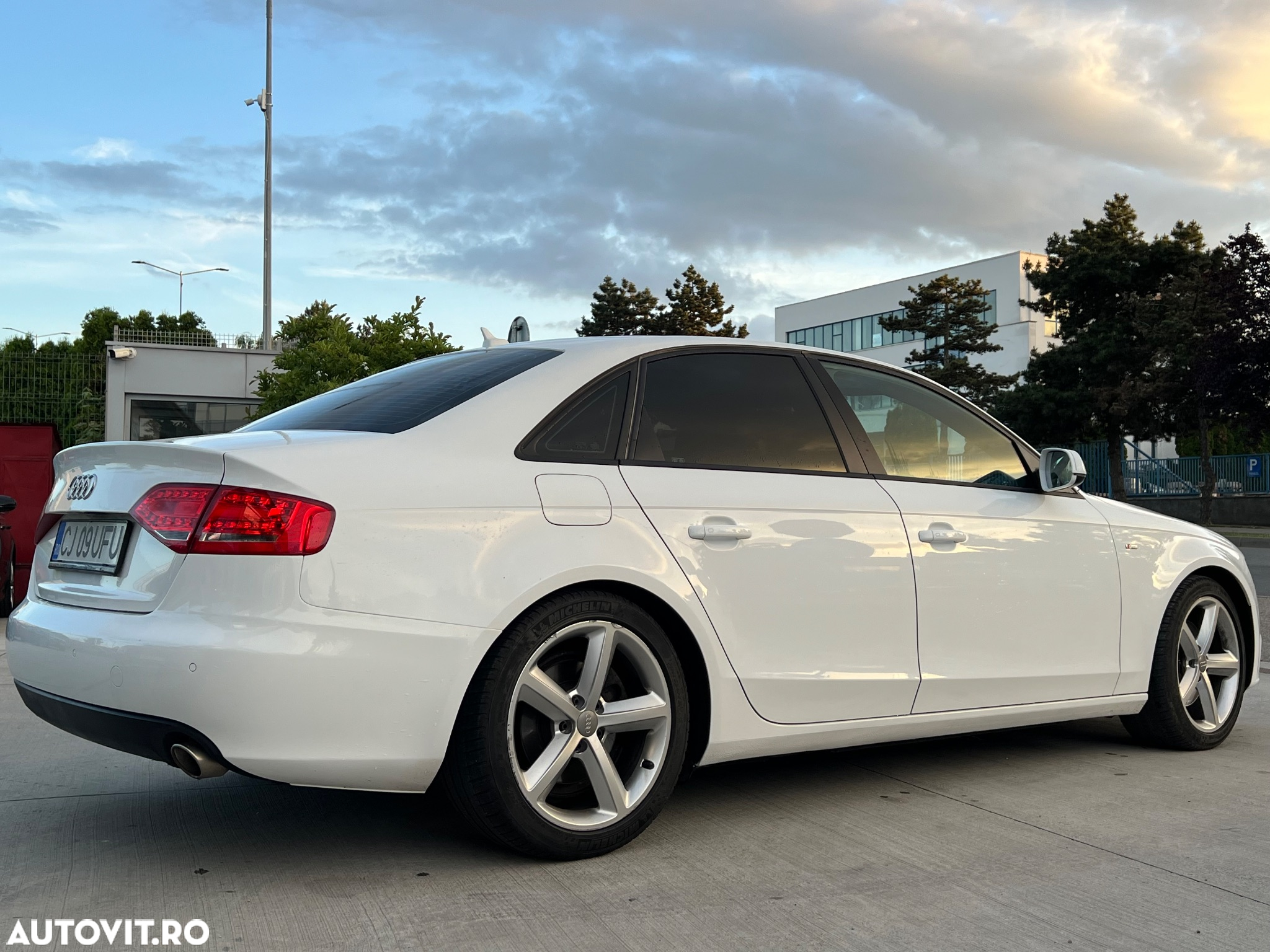 Audi A4 Avant 3.0 TDI DPF quattro S line Sportpaket (plus) - 14