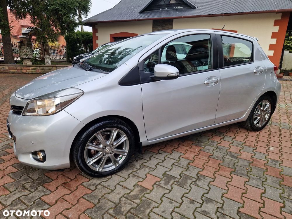 Toyota Yaris 1.33 Premium EU6 - 33