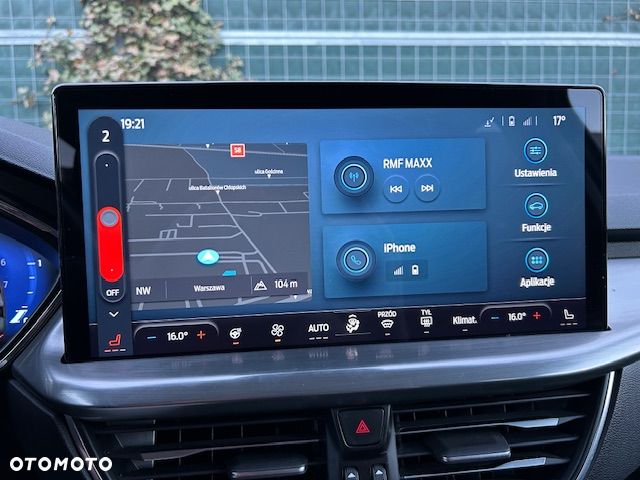 Ford Focus 1.0 EcoBoost Titanium X - 27