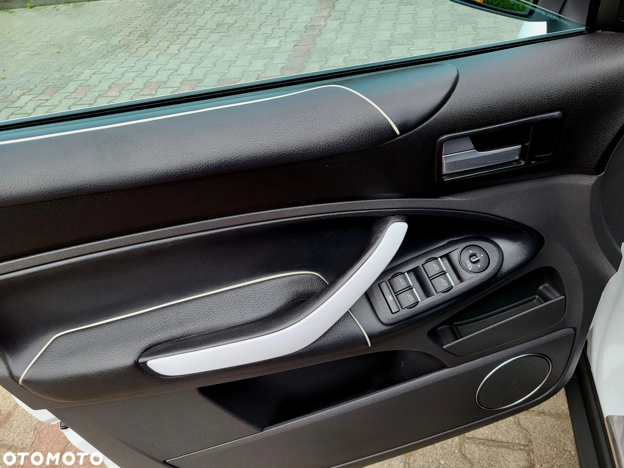 Ford Kuga - 27