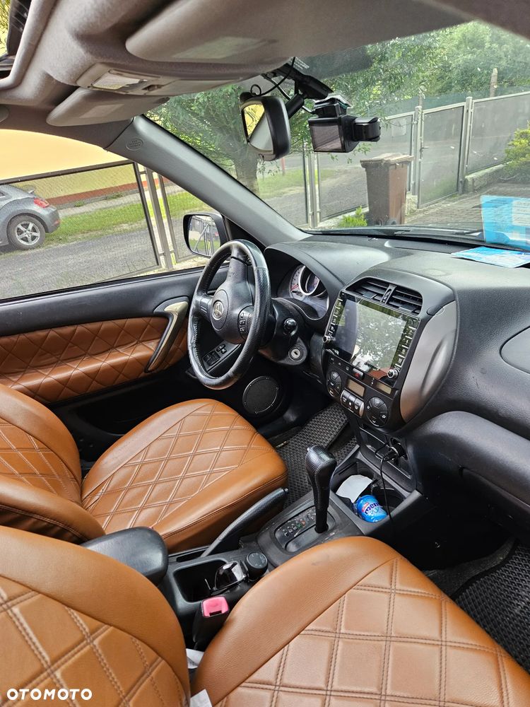 Toyota RAV4 2.0 VVT-i Sol - 7