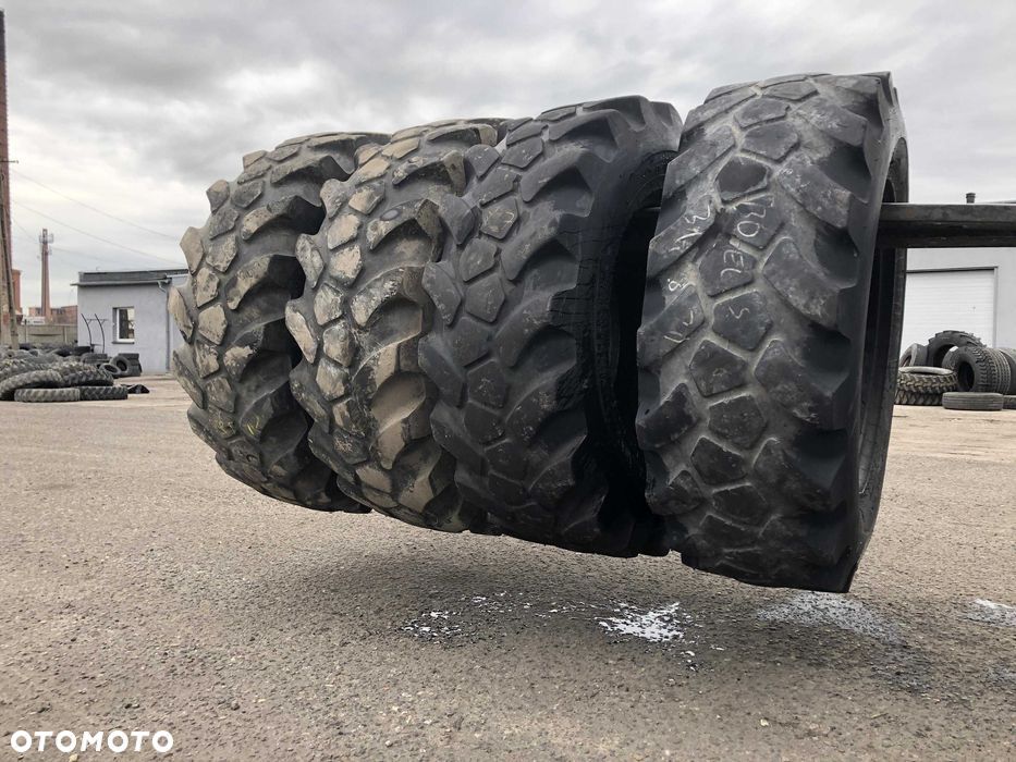 15.5-25 Opony Przemysłowe JCB SITEMASTER 50% Bieżnika 15.5r25