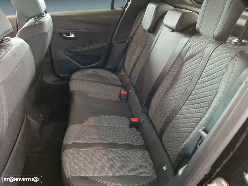 Peugeot e-208 51 kWh Allure — fotografia 12
