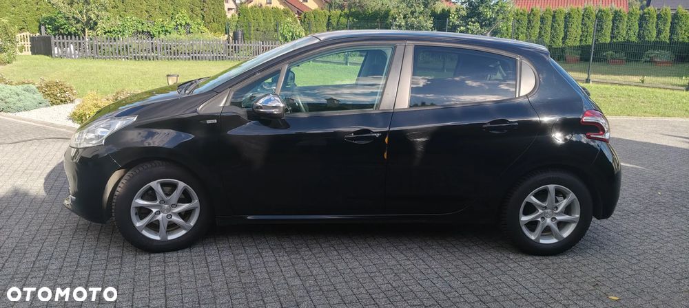 Peugeot 208 1.2 PureTech Style - 4