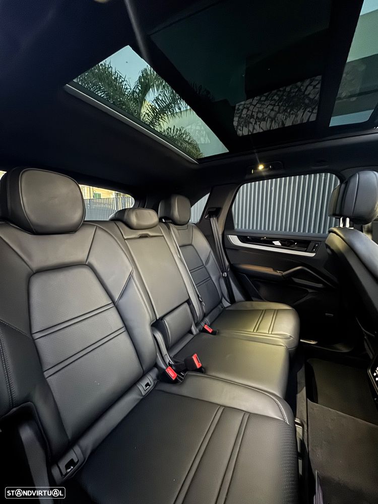 Porsche Cayenne E-Hybrid - 9