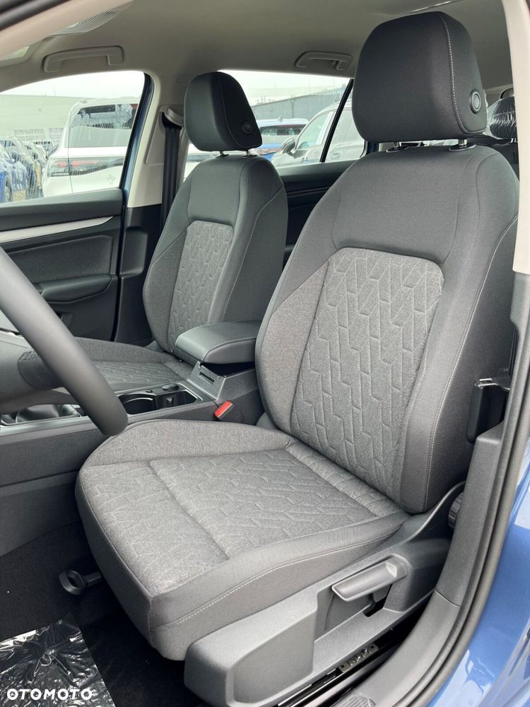 Volkswagen Golf - 9