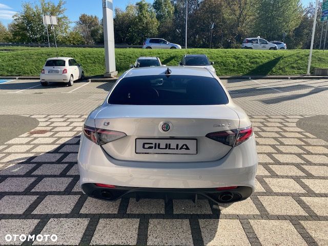 Alfa Romeo Giulia 2.0 Turbo Veloce - 6