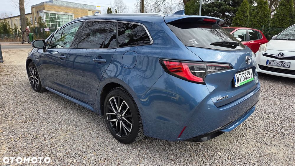 Toyota Corolla 2.0 Hybrid Executive - 6