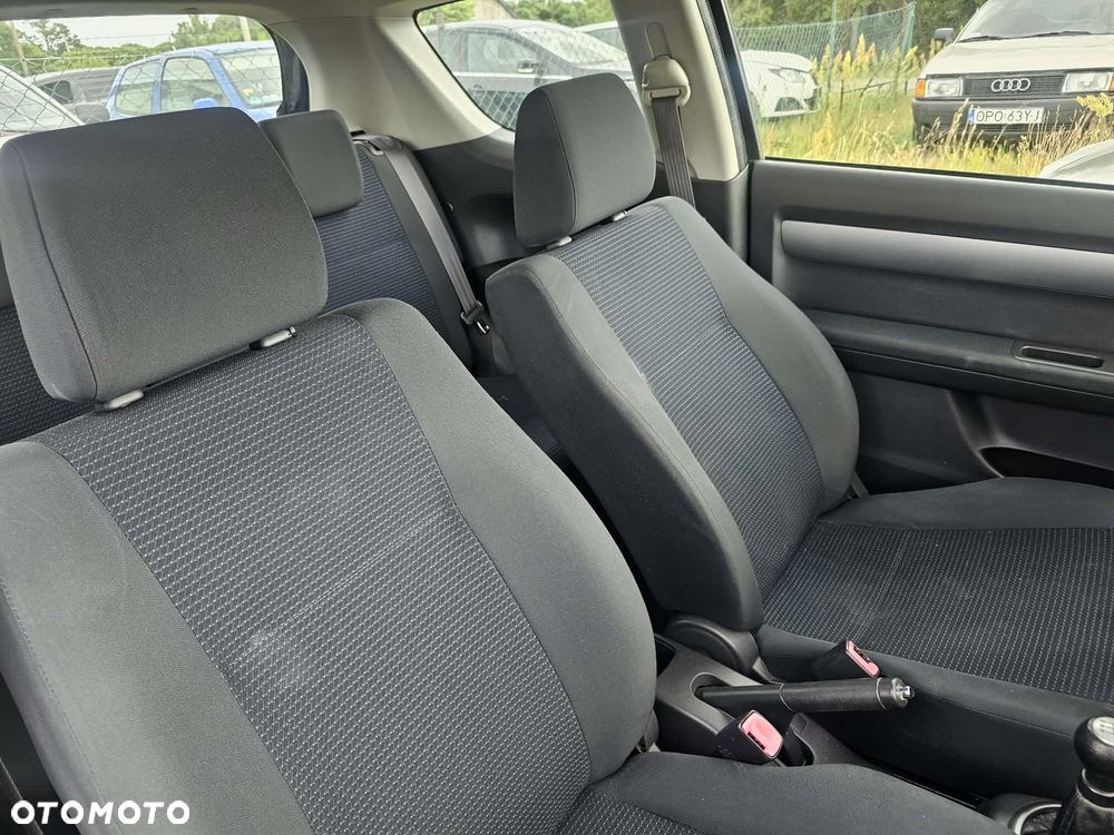 Suzuki Swift 1.3 Club - 8